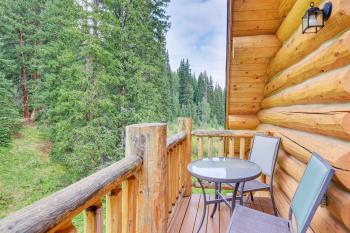 Log Cabin w/ Wraparound Deck in Breckenridge!, Breckenridge (zdjęcie 2)