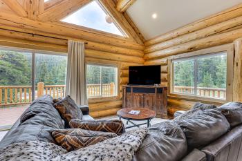 Log Cabin w/ Wraparound Deck in Breckenridge!, Breckenridge (zdjęcie 4)