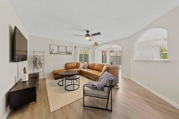 4Br Model Home w Pool and Pool table in Henderson, Лас-Вегас (фото 2)
