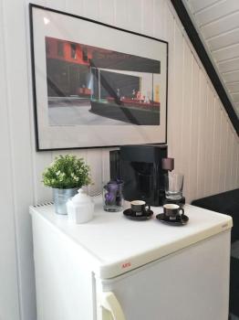 Modern eingerichtetes Zimmer, Monaco di Baviera (foto 4)