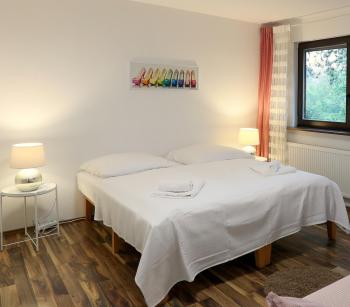 10 min subway U-Bahn to Marienplatz 130 m2 - 4BR - 2Bath, München (Foto 5)