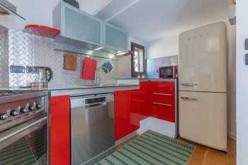 GuestHost - Dreaming Bologna Central Apartment, Болонья (фото 5)