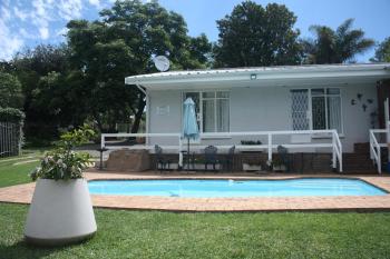 Meander In, Howick (photo 2)