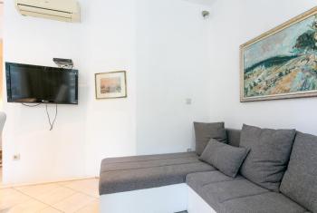 Apartments by the sea Trogir - 21995, Trogir (photo 3)