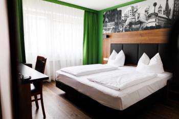 Bellevue Hotel, Düsseldorf (photo 2)