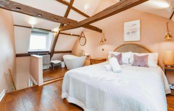 Rose & Star Cottage, Frome (photo 2)