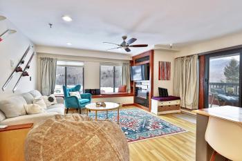 Mountain Views at Mt Green 2BR-2BA, Shuttle, Discounted Lifts, Pool, Hot Tub and More!, Killington (Foto 2)