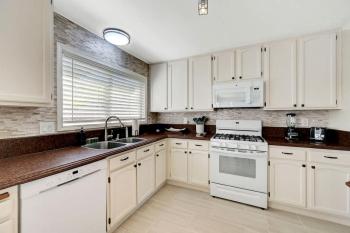 Bright Fun Spacious Home with Pool, Las Vegas (foto 3)