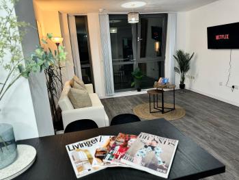 Central Birmingham Flat - Modern Apartment - Free Gym - Mailbox Shopping Centre - New Street Station - Air-fryer - HD TV, Birmingham (Foto 2)