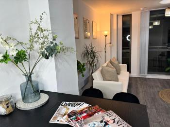Central Birmingham Flat - Modern Apartment - Free Gym - Mailbox Shopping Centre - New Street Station - Air-fryer - HD TV, Birmingham (Foto 4)