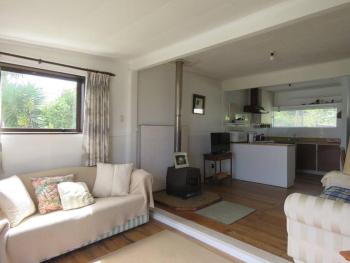 Rustic Charmer in Cable Bay, Cable Bay (photo 3)