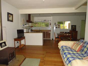 Rustic Charmer in Cable Bay, Cable Bay (photo 4)