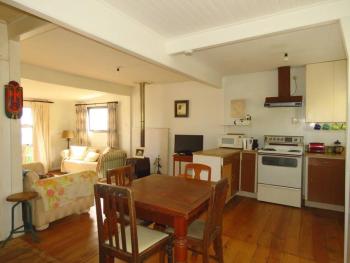 Rustic Charmer in Cable Bay, Cable Bay (photo 5)