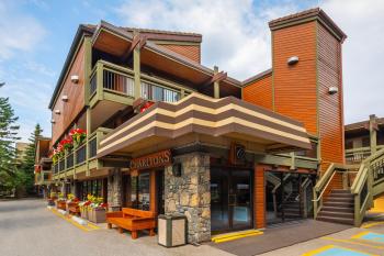 Charltons Banff, Banff (foto 3)