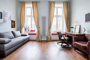 ROOMS in a Luxury designer period apartment in Old Town by presidential palace, Bratislava (fotografie 5)