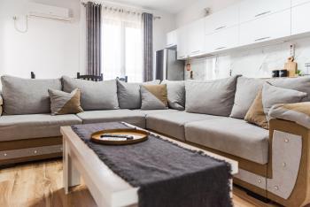 Alpha Apartments cozy & spacious apt, Tirana (zdjęcie 5)