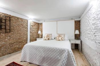 NEW APT-LOCATION LOCATION LOCATION!(BAR), Madrid (fotografie 4)