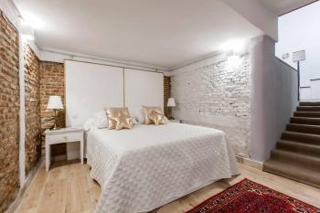 NEW APT-LOCATION LOCATION LOCATION!(BAR), Madrid (fotografie 3)