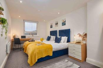 NEW! 3 Beds Apt - Family & Work Stays - FREE Parking, Leeds (Foto 2)