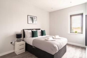 Stylish 2 Bed Apartment in Waterloo Liverpool, Liverpool (photo 3)