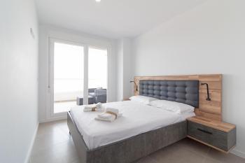 Global Vacacional, Apartamento de dos terrazas con vistas al mar y piscina en Canet, Canet de Berenguer (fotografie 5)