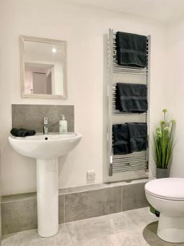Period Apartment for 3, Near Uni, Hospital and Town Centre, Parking, Reading (fotografie 3)