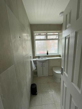 Lovely spacious 3 bedroom house with sofa bed, 30 minutes from Central London, Londýn (fotografie 3)