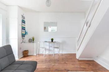 Cheerful Maisonette in the heart of Orrell Park, Liverpool (photo 3)