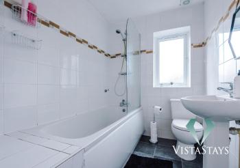 Large 5BDR House By Vista Stays Short Lets & Serviced Accommodation Salford With Pool Table, PS4 & Private Parking, Manchester (fotografie 5)