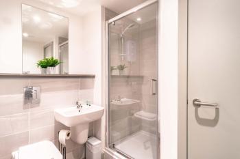 Fabulous 1 Bed Apartment in Liverpool Centre, Liverpool (photo 5)