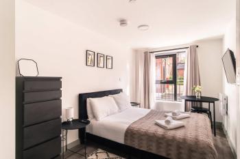 Fabulous 1 Bed Apartment in Liverpool Centre, Liverpool (photo 4)