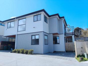 Stylish Family Retreat in Hillcrest Spa 4 Bedroom and Playroom, Auckland (photo 2)