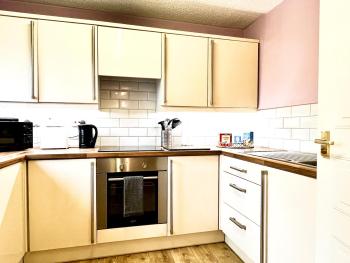 Ground Floor Flat with Free Parking & WiFi, Glasgow (photo 5)