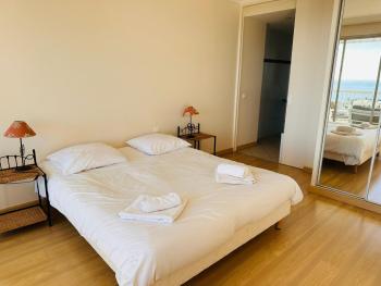 Large, light and modern 2 bedroomed apartment in Cannes with Sea Views, pool and lovely terrace - 1503, Cannes (photo 4)