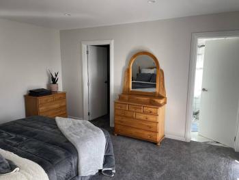 Modern and Private guest house in east auckland, Auckland (photo 4)