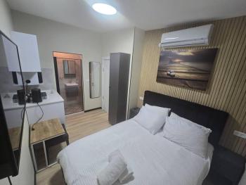 Ryo 25 דירה במלון בוטיק 2 דקות מטיילת בת ים, Bat Yam (foto 2)