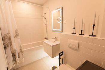 Escapism - Premium 1BR Apartment with Parking, Bucarest (foto 5)