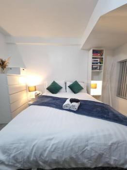 Tranquil and serene home WIFI, Parking and smart TV, Leeds (Foto 2)