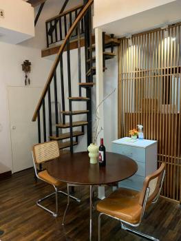 Shanghai Historical Forest Cabin loft With Balcony at second floor near middle Huaihai road, Šanghaj (fotografie 4)
