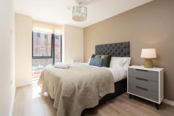 Richmond Row Apartments - Free On-Site Parking, WiFi & EV, Liverpool (photo 4)