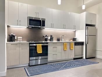 Luxury 2BR in DTLA w Jacuzzi & Rooftop Views, Los Angeles (fotografie 4)