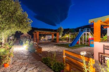 Goro 10 - Front Pool, Kitchen & Parking, Химара (фото 4)
