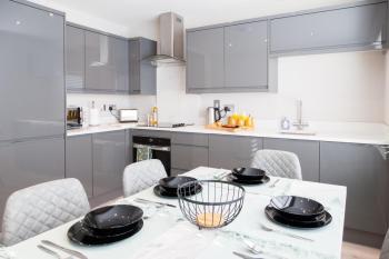 2-3 Bedroom Apartment- Long Term Stay Rates- Contractors-Professionals, Leeds (foto 4)