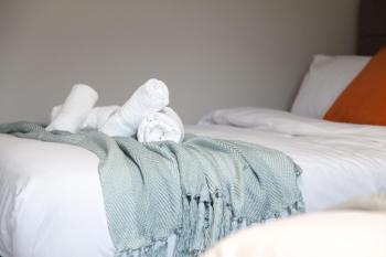 1 Bedroom Flat - Long Term Stay Rates-Contractors-Professionals-Relocation, Leeds (foto 3)