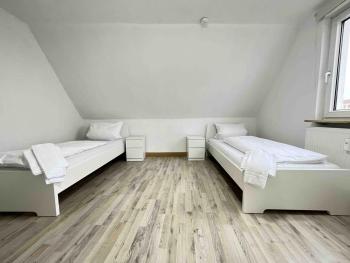 SAD212 - Großzügige Monteurwohnung, Schwandorf (zdjęcie 4)