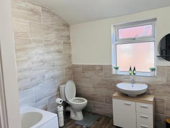 Charming 3-Bed Anfield Home, Liverpool (photo 3)