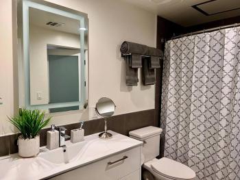 Iconic Heart of DTLA Loft with Rooftop Pool Jacuzzi Gym, Лос-Анджелес (фото 3)