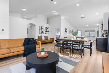 Spacious 5 BR Home with Games and Spa, Las Vegas (foto 2)