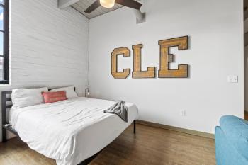 306-Urban Blissful Oasis Close to DT Parking, Cleveland (photo 5)