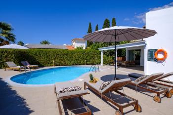 Ivy Blue Villa by Nomads - Short Walk to Coral Bay, Peyia (photo 2)